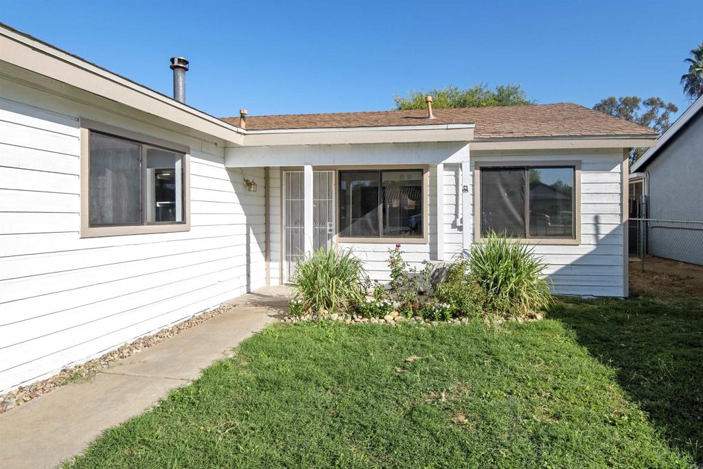 945 E Street Property Photo 25