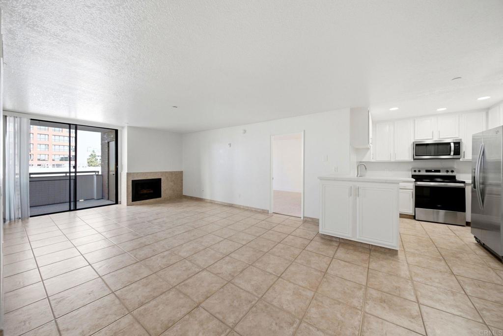 850 State Street 414 Property Photo 2