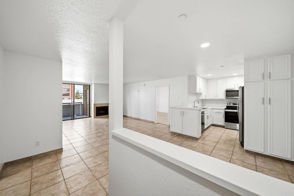 850 State Street 414 Property Photo 4