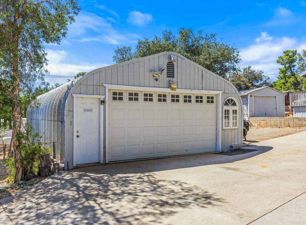 2430 Alpine Boulevard Property Photo 3