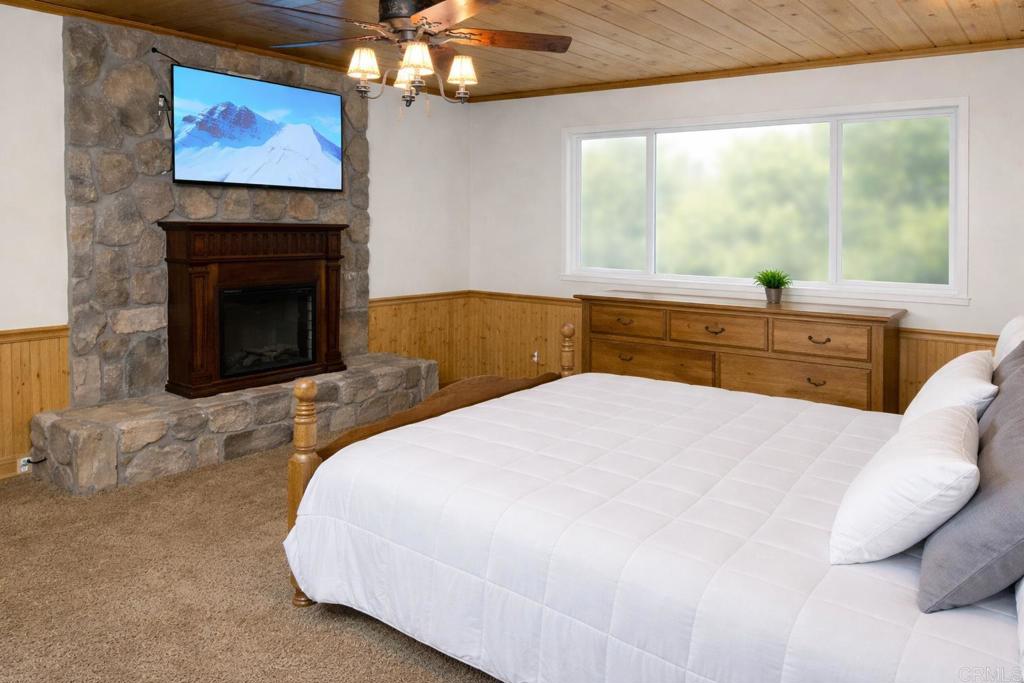 42988 Moonridge Road Property Photo 3
