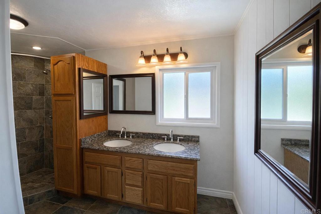 42988 Moonridge Road Property Photo 9