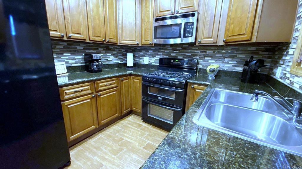 42988 Moonridge Road Property Photo 10