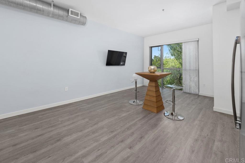 889 Date Street 324 Property Photo 15