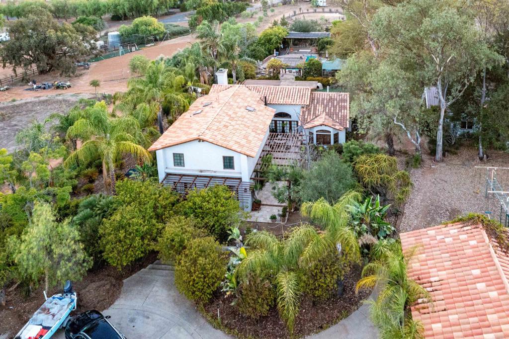 20276 Rancho Villa Road Property Photo 3