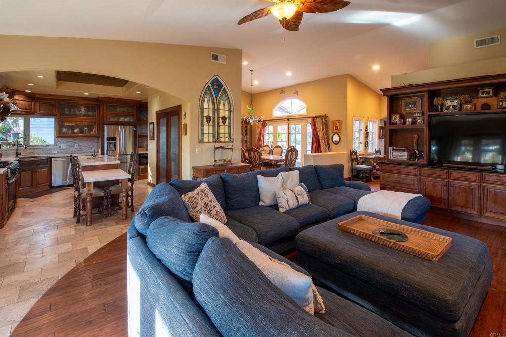 20276 Rancho Villa Road Property Photo 11