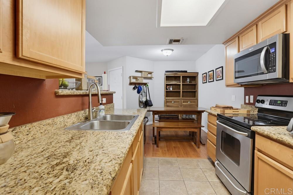 12039 Alta Carmel Court 150 Property Photo 13