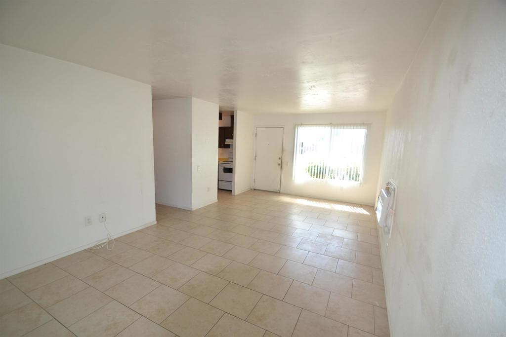 9925 Los Ranchitos Rd Property Photo 4
