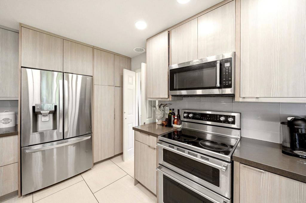 512 Tranquil Court Property Photo 17