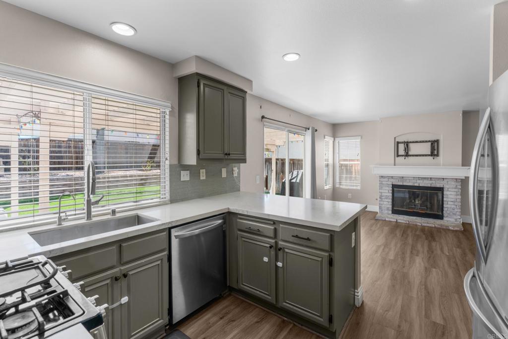 44694 Via Lucido Property Photo 11