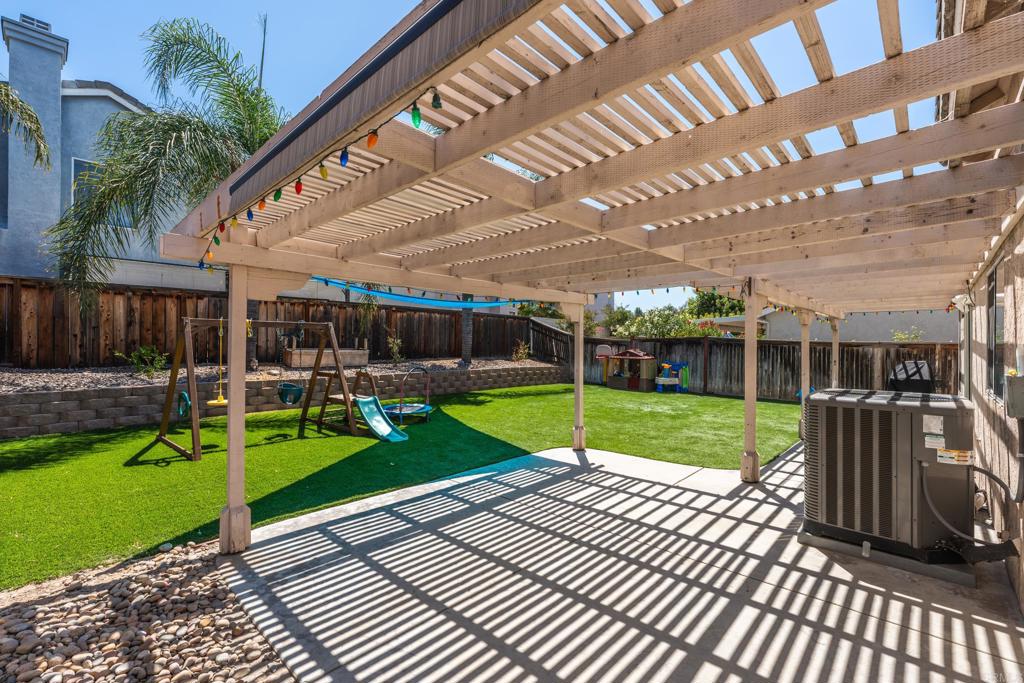 44694 Via Lucido Property Photo 40