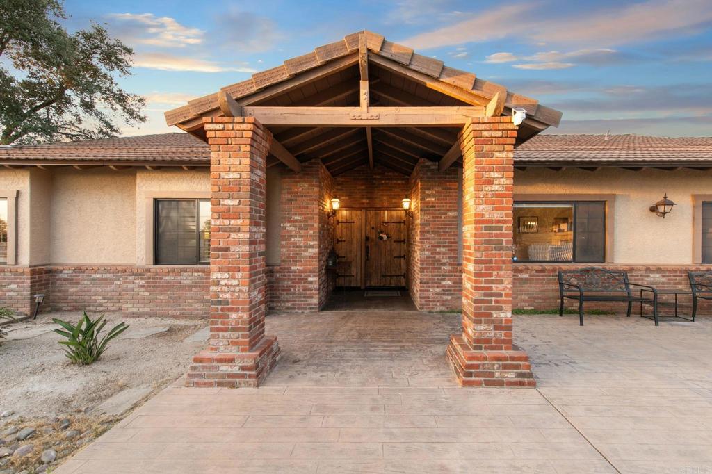 15404 El Capitan Real Ln Property Photo 6