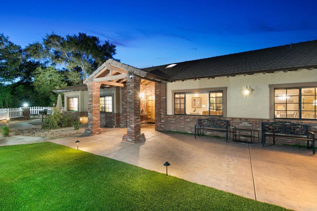15404 El Capitan Real Ln Property Photo 7