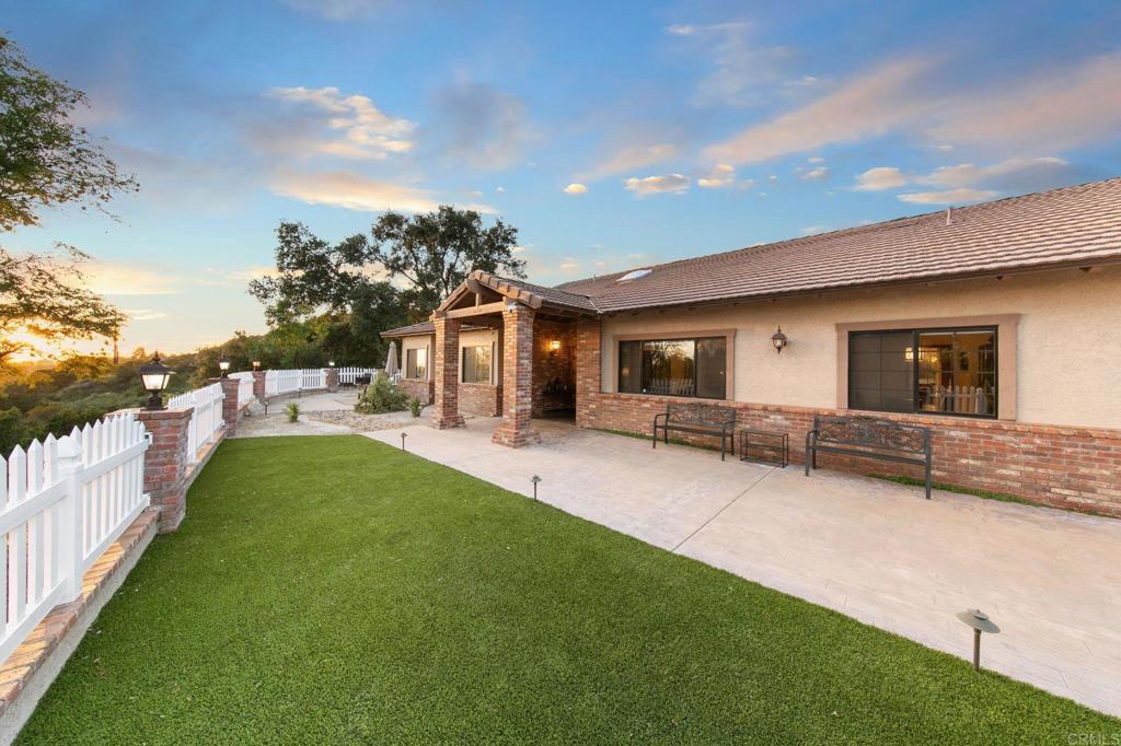 15404 El Capitan Real Ln Property Photo 8