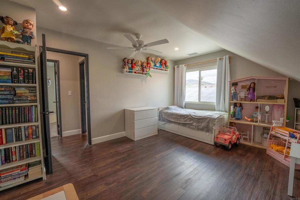 10046 Woodrose Avenue Property Photo 29