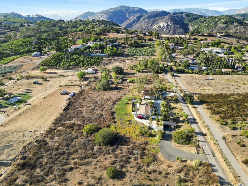 9383 85 W Lilac Road Property Photo