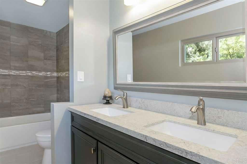 5210 Caminito Apartado Property Photo 4