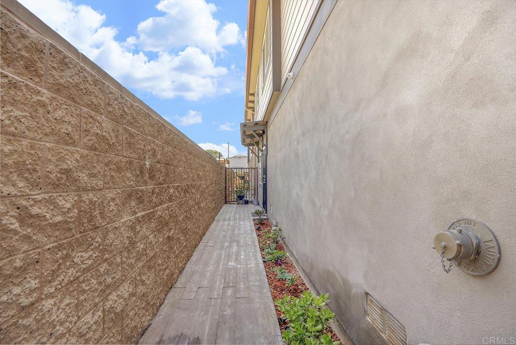 249 Del Mar Avenue Property Photo 4