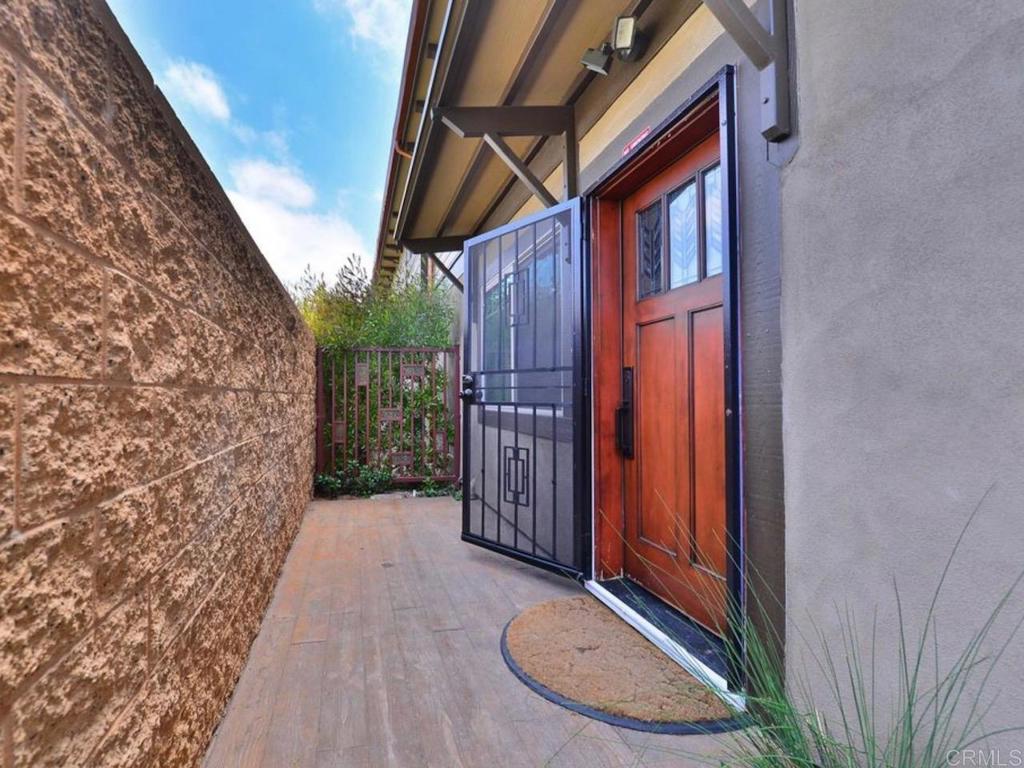 249 Del Mar Avenue Property Photo 5