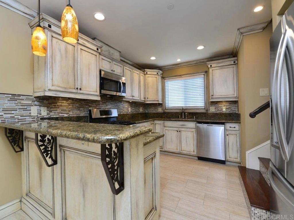 249 Del Mar Avenue Property Photo 7