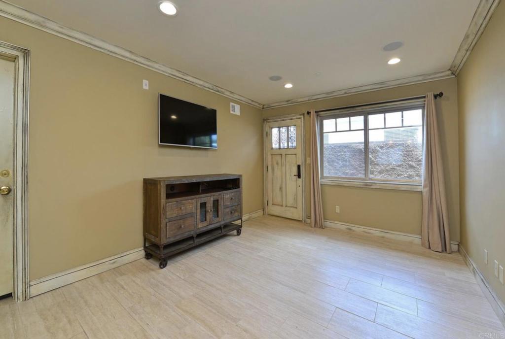 249 Del Mar Avenue Property Photo 11
