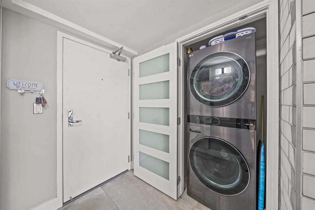 575 6th Avenue 216 Property Photo 4