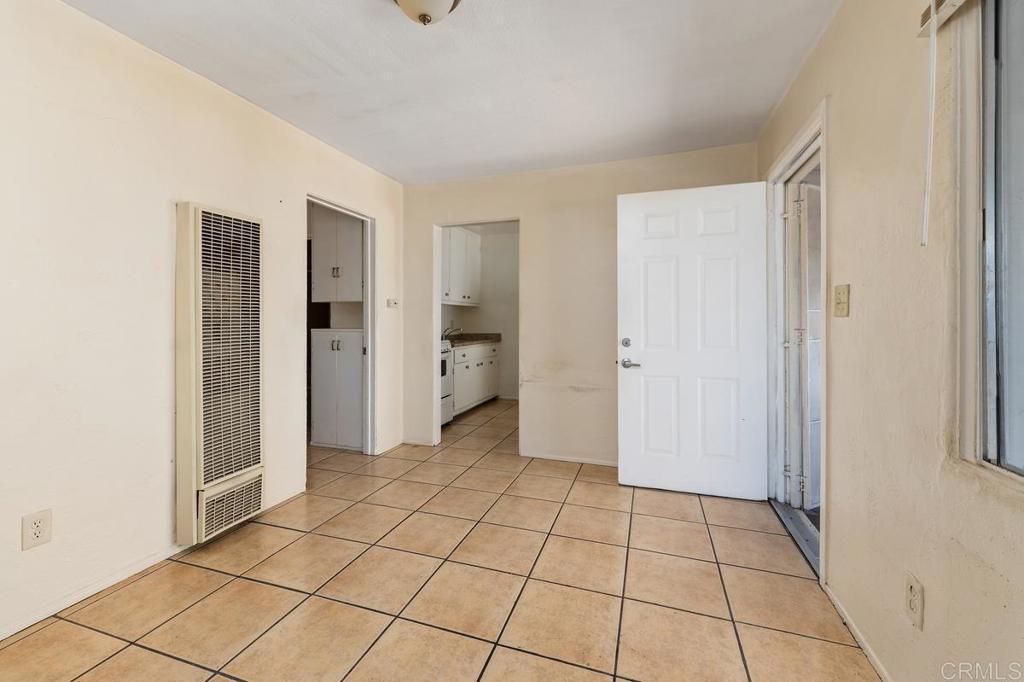 4728 , 4730 Myrtle Avenue Property Photo 11