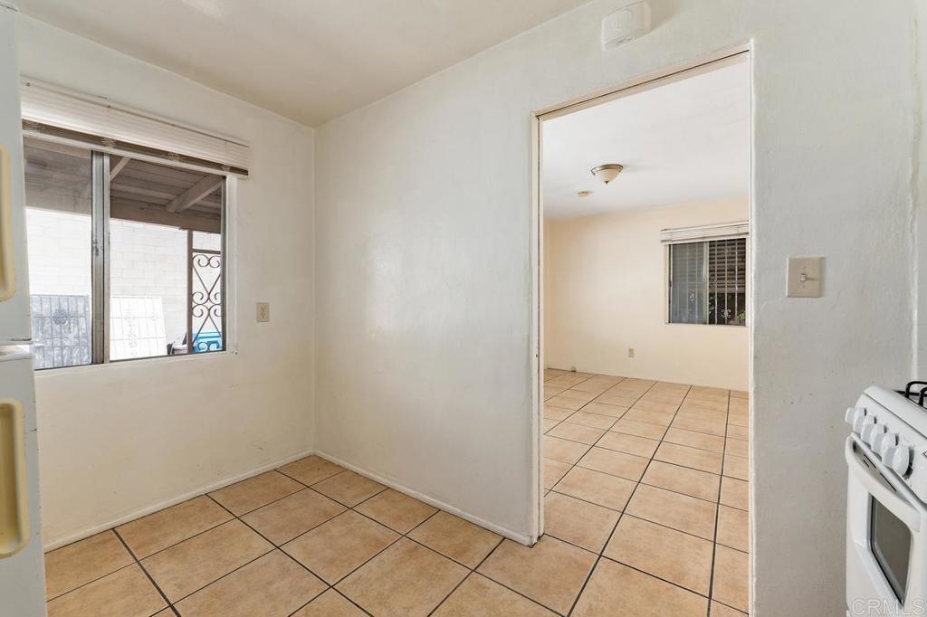 4728 , 4730 Myrtle Avenue Property Photo 14