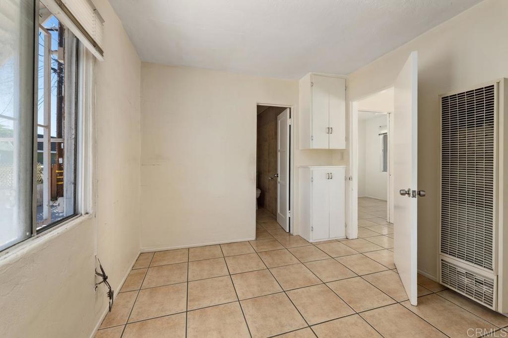 4728 , 4730 Myrtle Avenue Property Photo 16