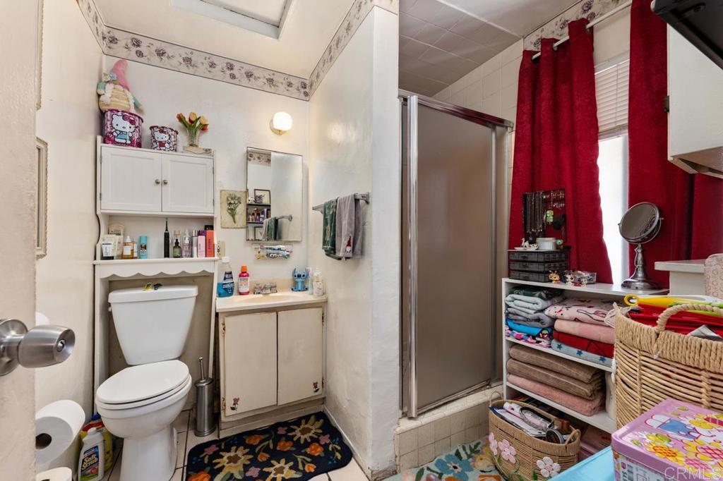 4728 , 4730 Myrtle Avenue Property Photo 27