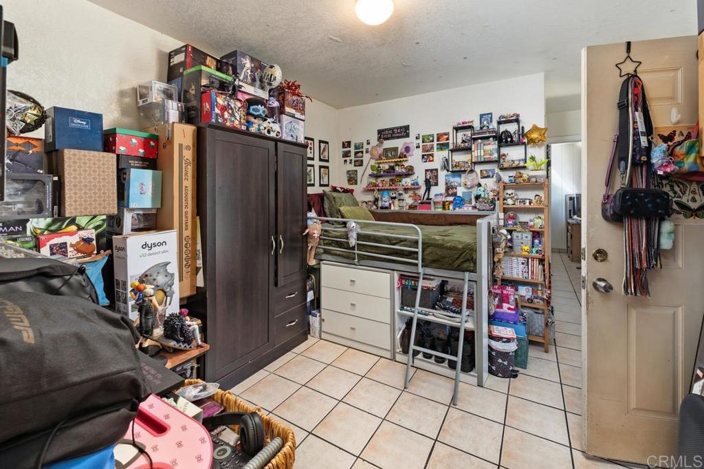 4728 , 4730 Myrtle Avenue Property Photo 28