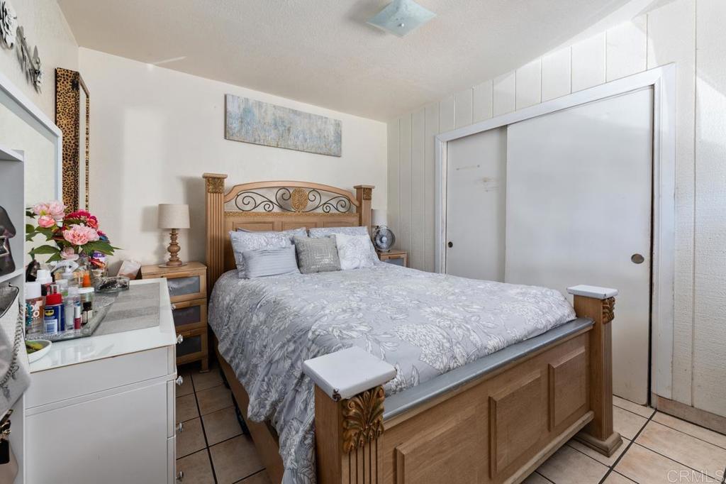 4728 , 4730 Myrtle Avenue Property Photo 30