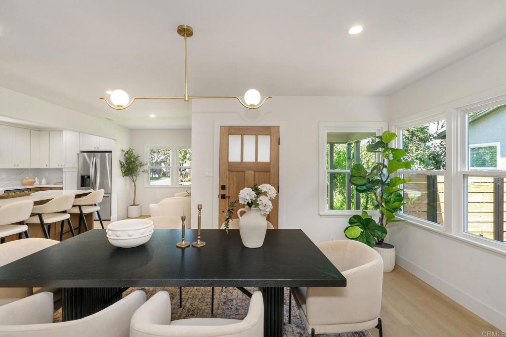 743 N Sparks St Property Photo 3