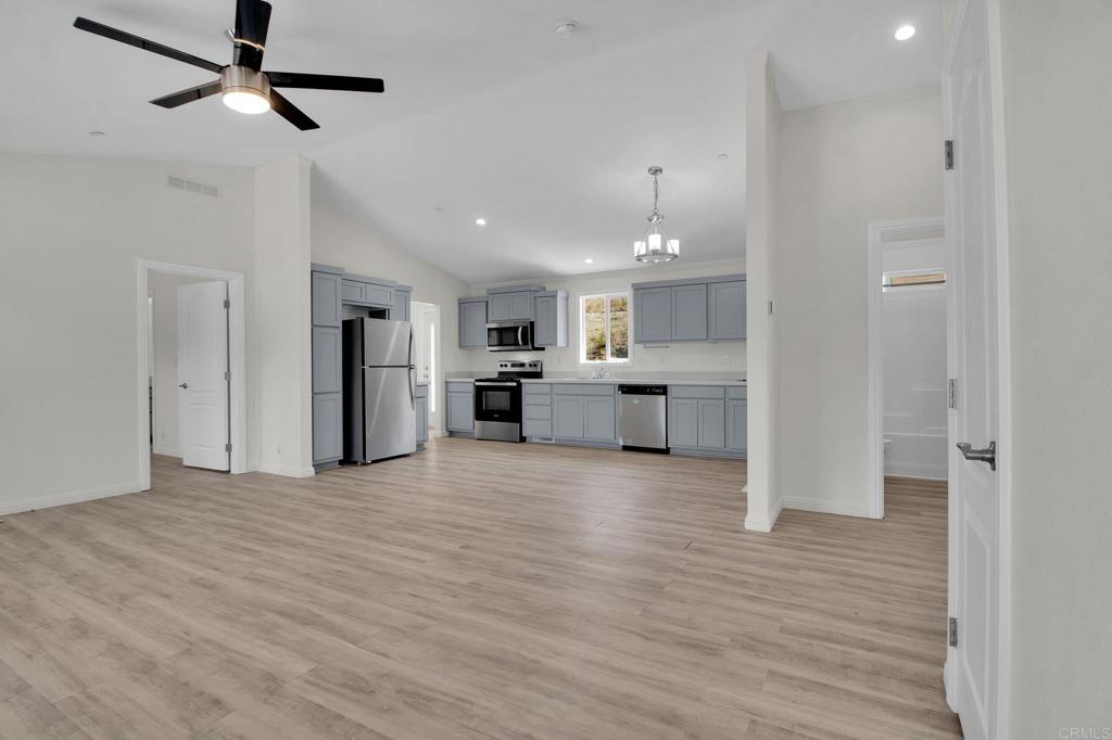 23671 Echo Hills Road Property Photo 3
