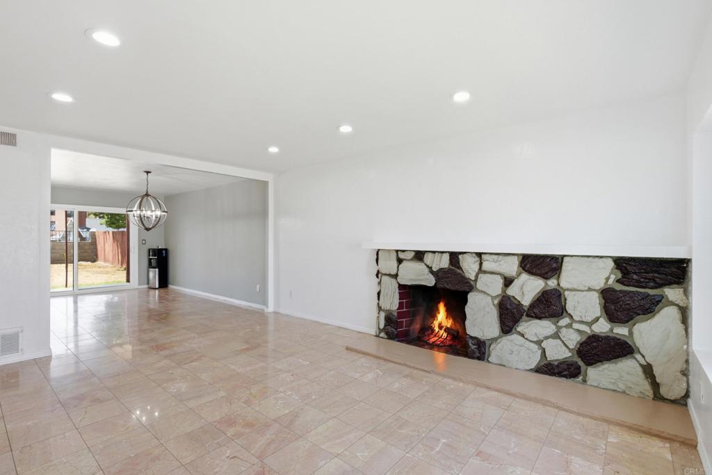 1614 Arequipa Street Property Photo 9