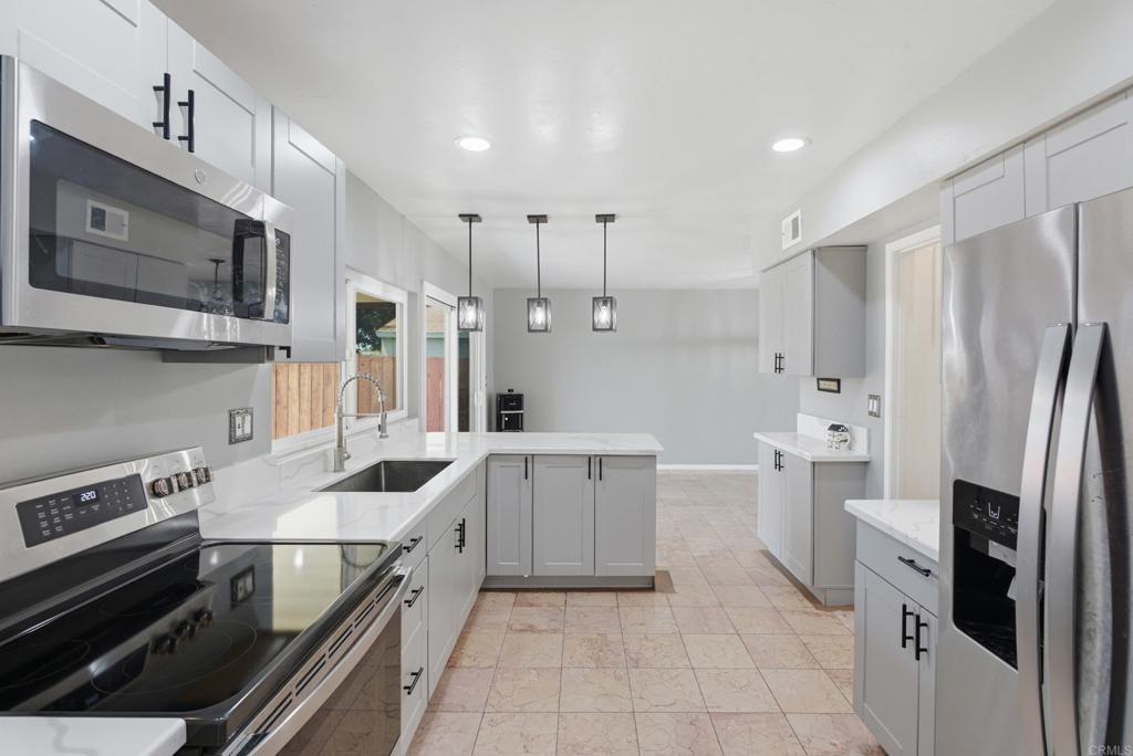 1614 Arequipa Street Property Photo 16