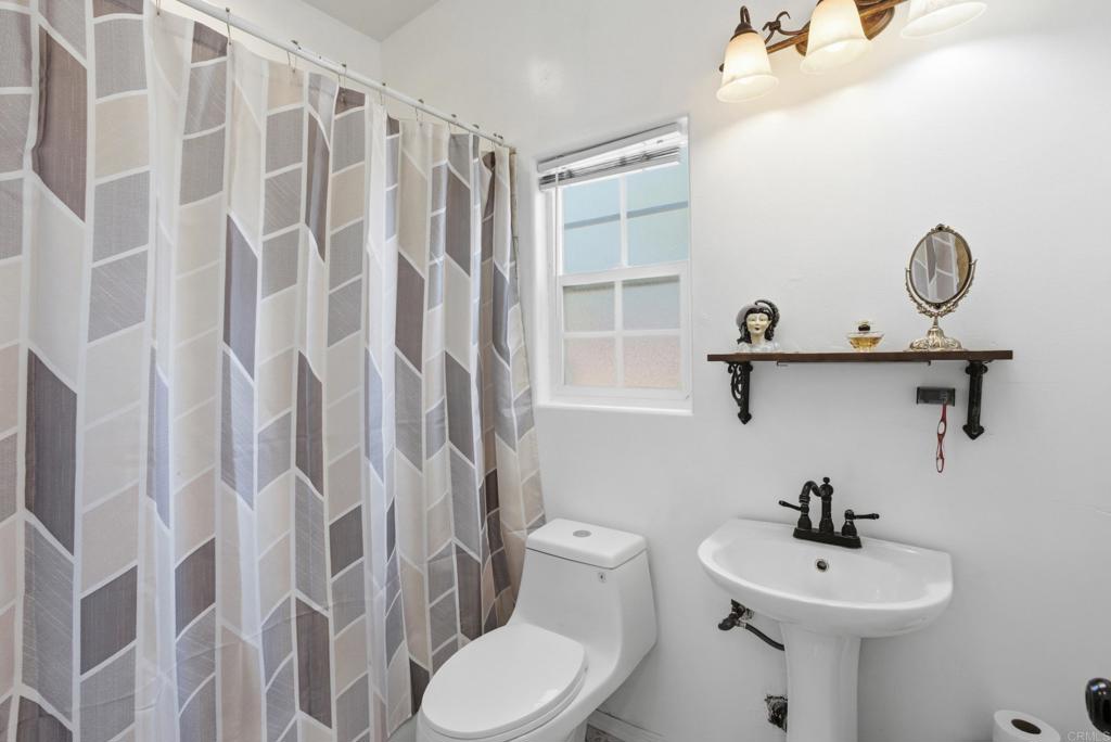 1614 Arequipa Street Property Photo 35