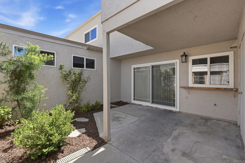 9416 Carlton Oaks Drive B Property Photo 17