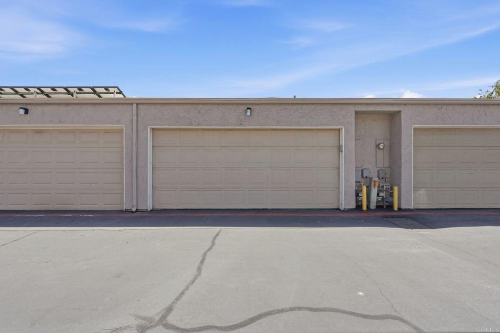 9416 Carlton Oaks Drive B Property Photo 18