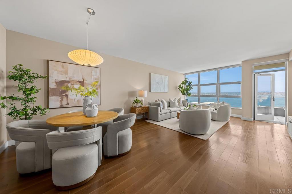 1325 Pacific Highway 1701