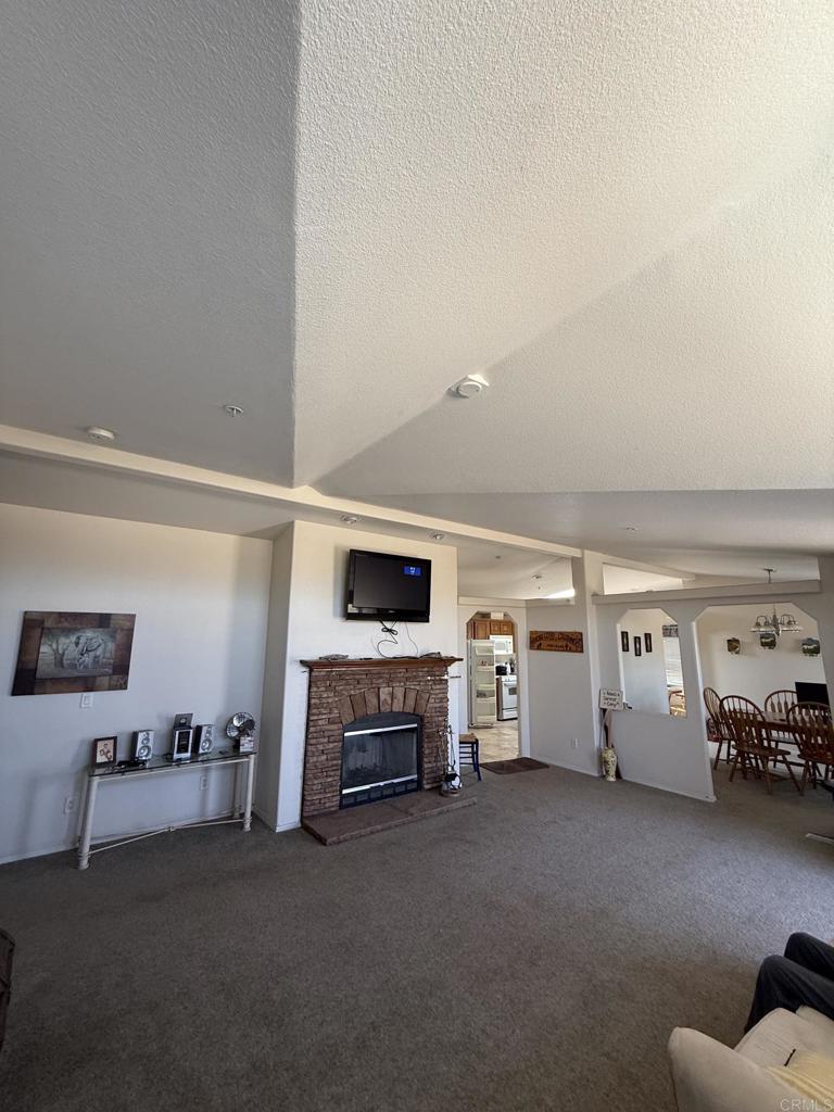 1085 Harris Ranch Rd Property Photo 8