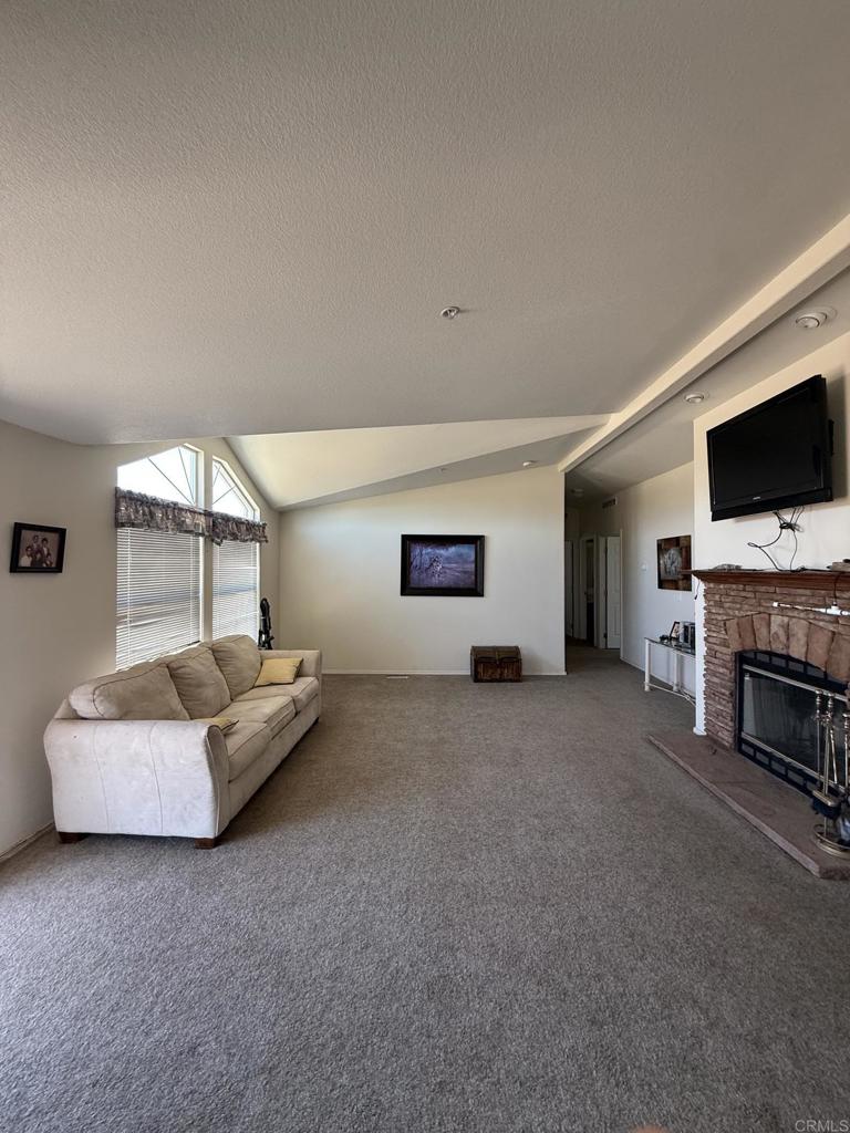 1085 Harris Ranch Rd Property Photo 10
