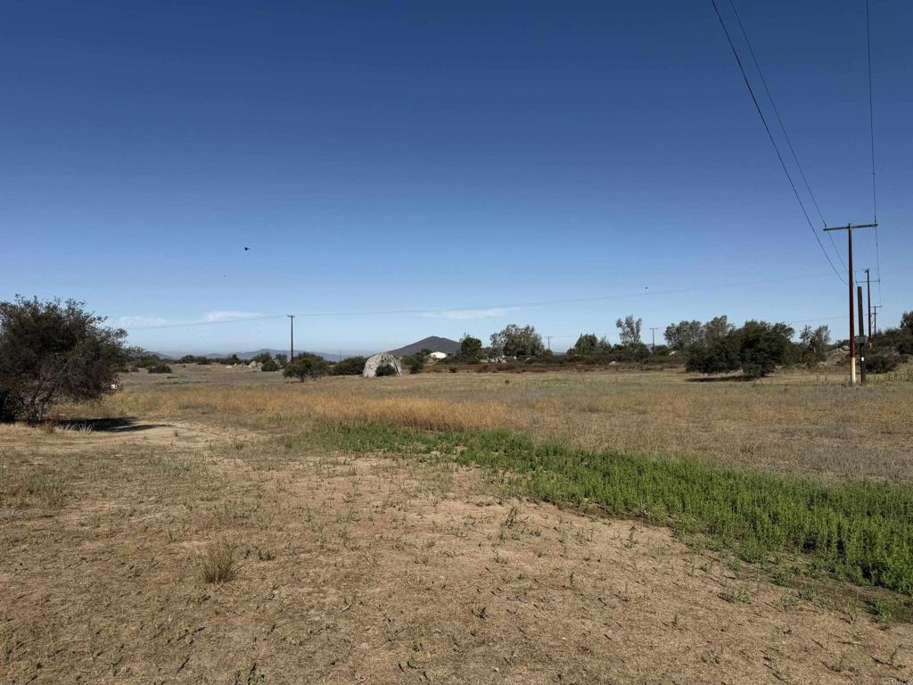 1085 Harris Ranch Rd Property Photo 24