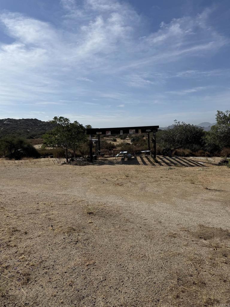 1085 Harris Ranch Rd Property Photo 27