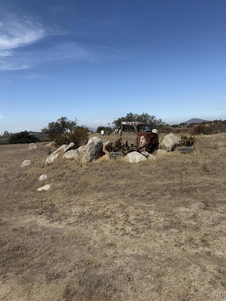 1085 Harris Ranch Rd Property Photo 38