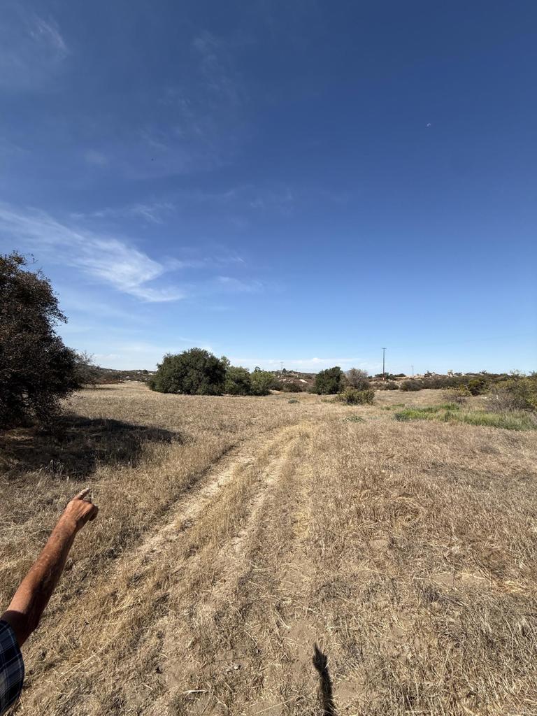 Harris Ranch Rd Property Photo 6