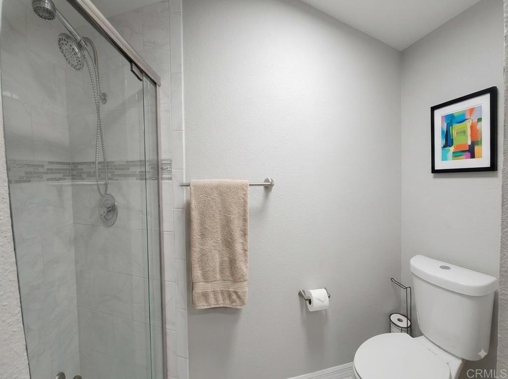 1677 Melrose Av E Property Photo 6
