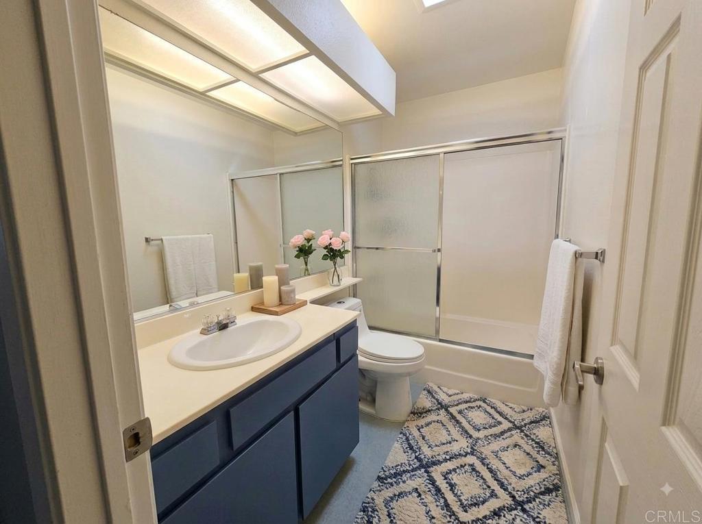 1677 Melrose Av E Property Photo 10