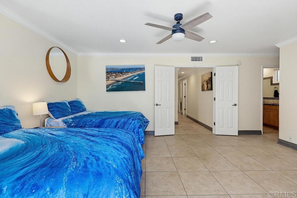 728 Jamaica Court Property Photo 31