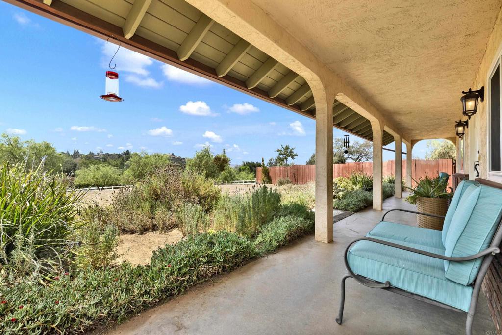 1402 Big Red Road Property Photo 5